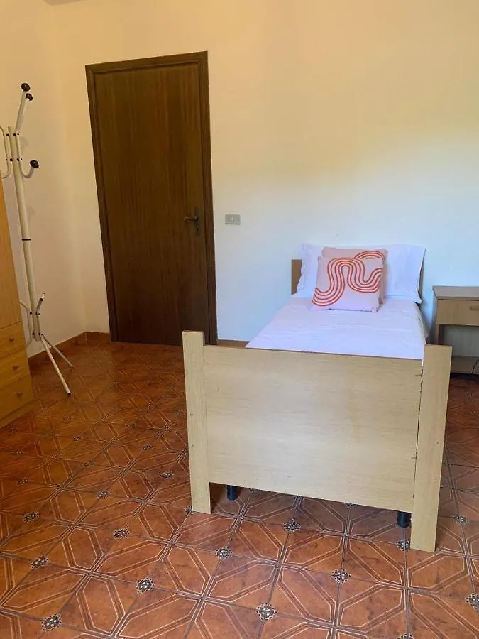 Guest house Castel Di Leva House Hotel Rome Italy