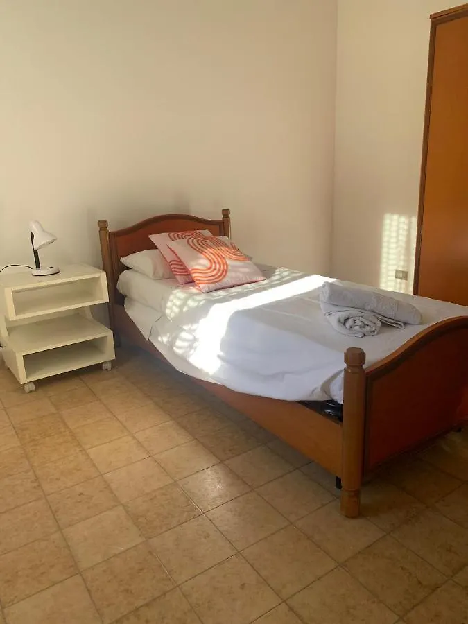 Guest house Castel Di Leva House Hotel Rome