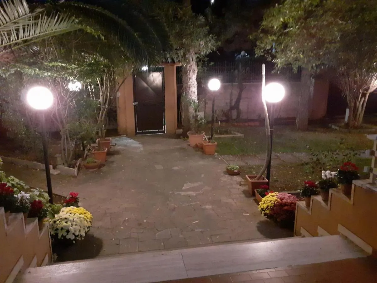 Guest house Castel Di Leva House Hotel Rome